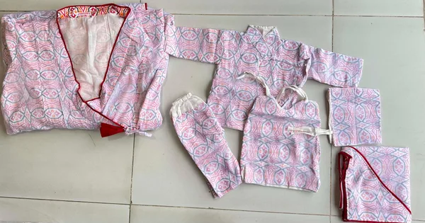 malmal gown with baby set with blanket