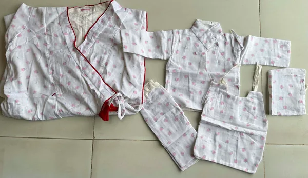 malmal gown with baby set ( chain)
